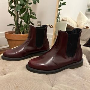 2976 Smooth Leather Chelsea Boots